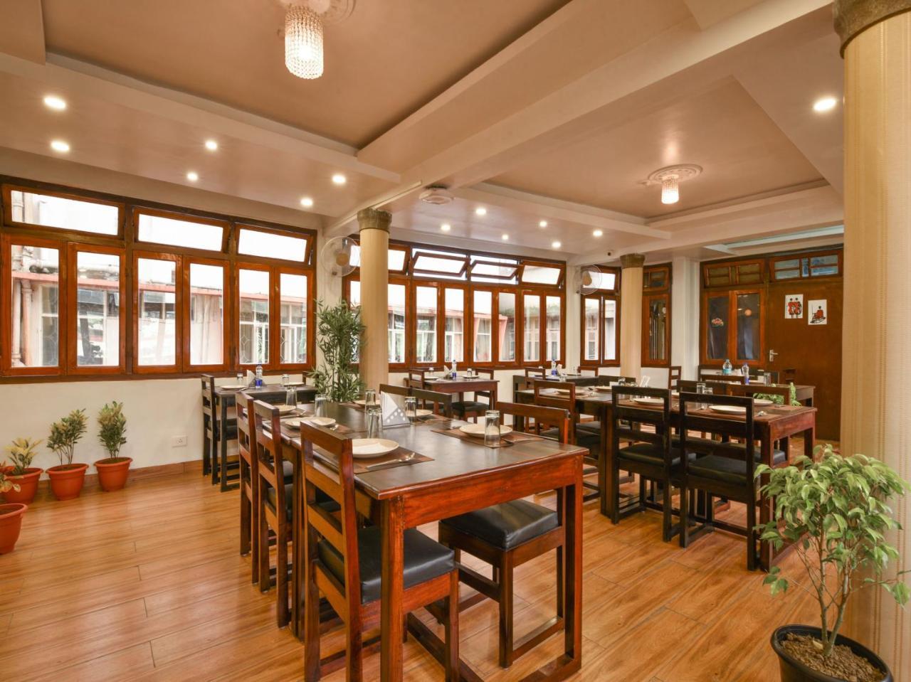 Hotel Indiana Shillong Exterior foto